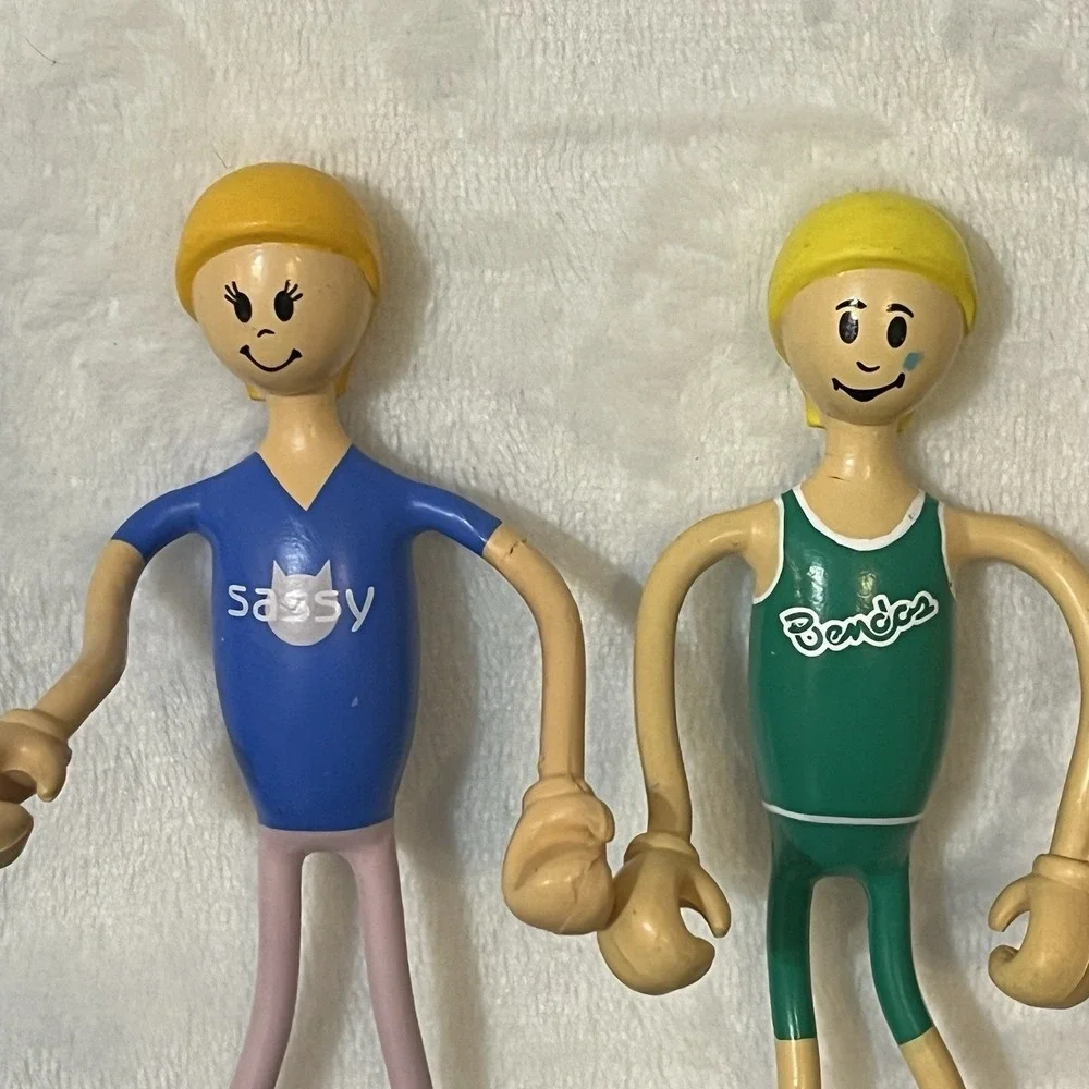Kid Galaxy BENDOS Bendable 4 Figures Lot Swimming Basketball Camp Mindy Sassy